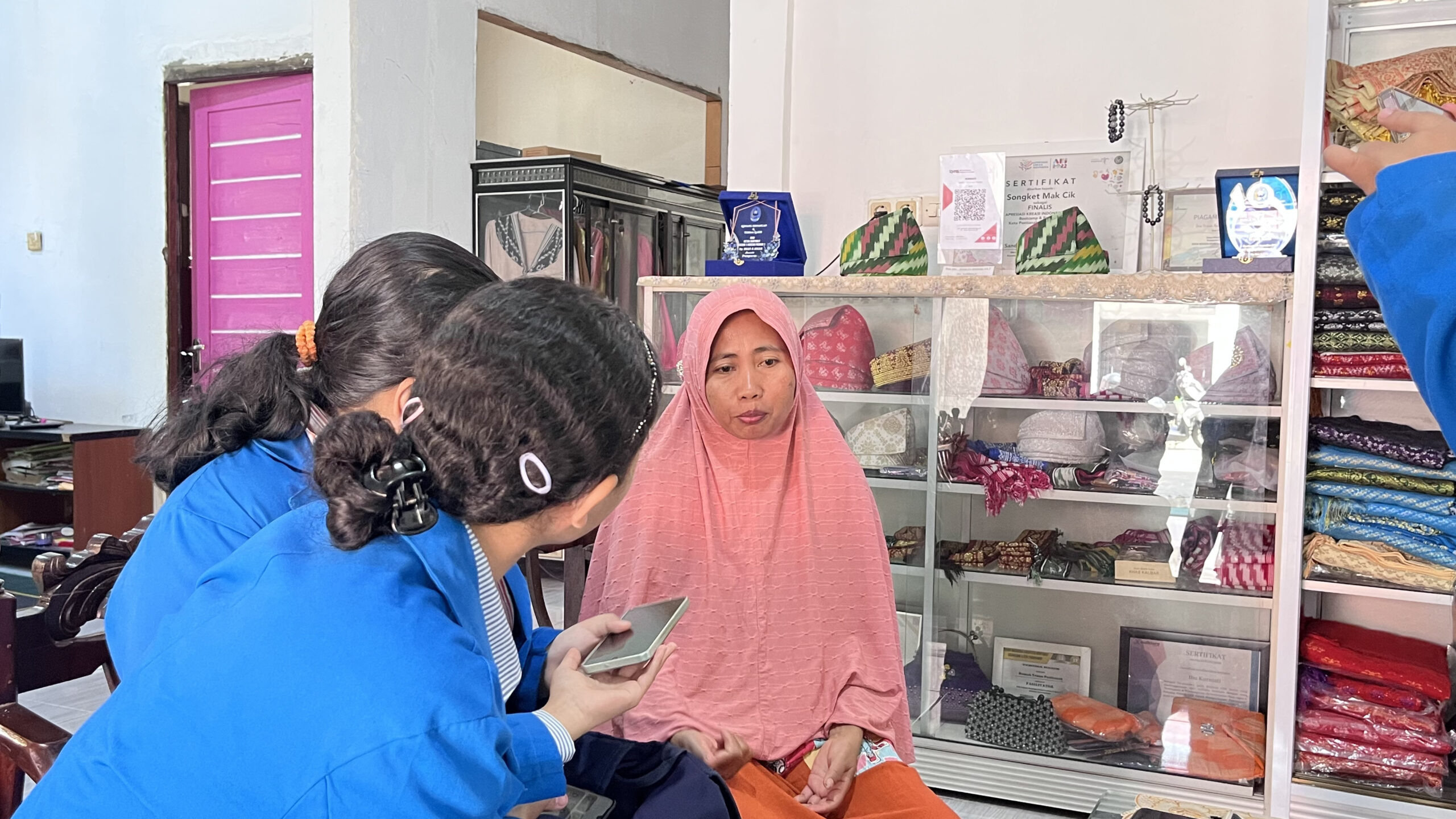 Praktek Etnomatematika di Kampung Tenun